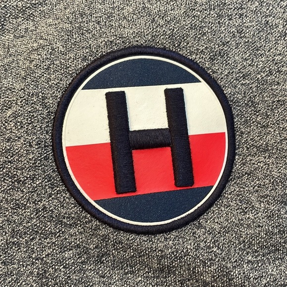 Tommy Hilfiger Polo with Embroidered Patch XL - Picture 4 of 7